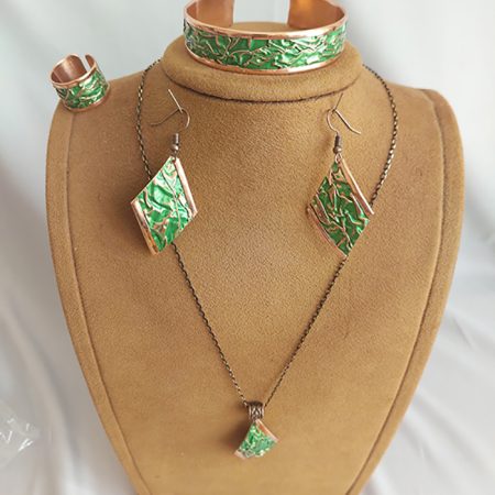 Üsküp Rüya serisi Saf Bakır 4'lü Takı seti Kolye Bileklik Küpe Yüzük (Yeşil)